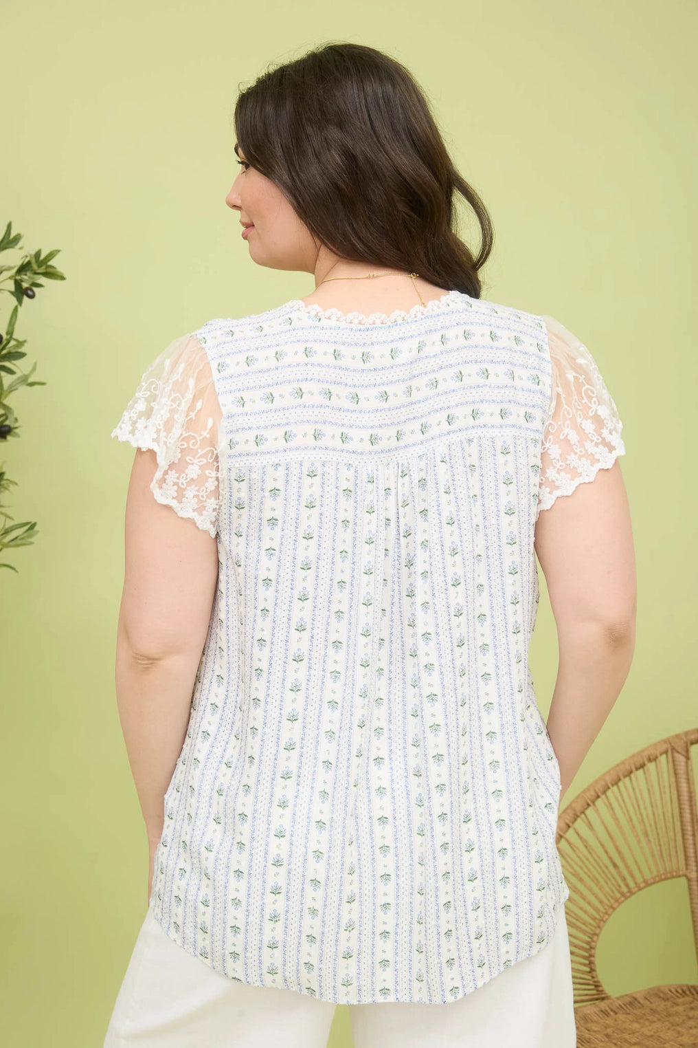 Curvy Blue Floral Button Detail Top