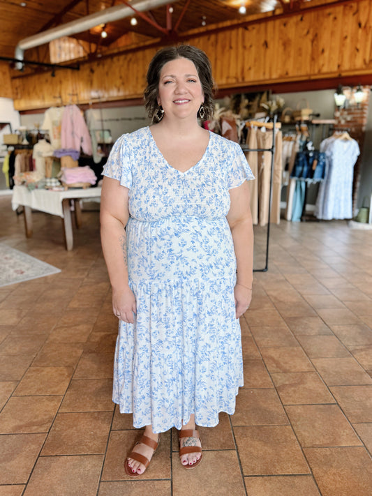 Curvy Spring Blue Ditsy Floral Midi Dress
