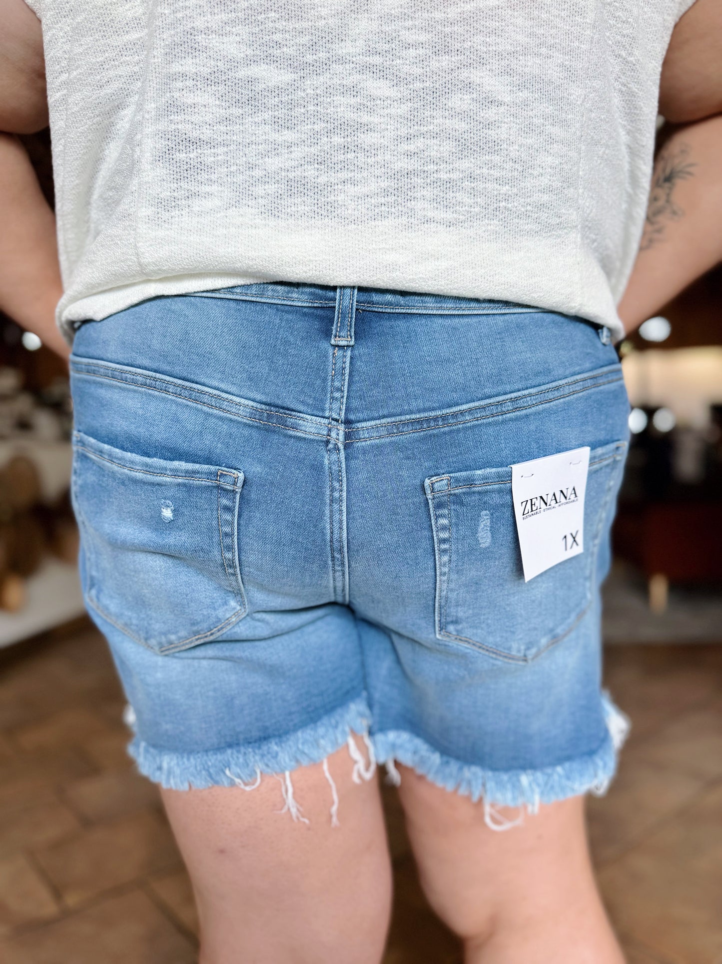 Curvy Rowen's Mid Rise Shorts