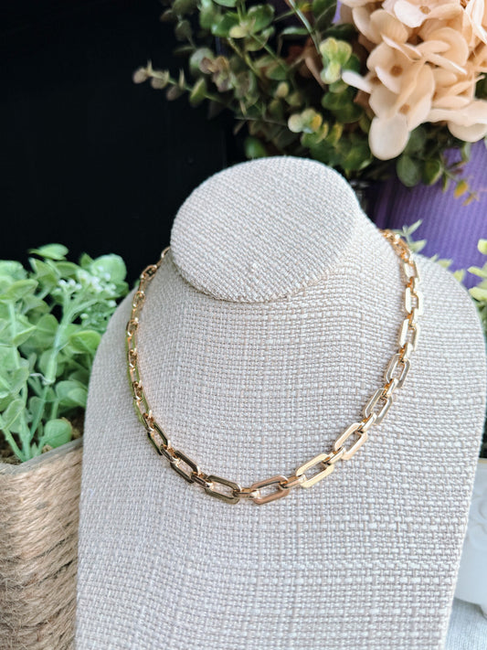 Gold Flat Oval Chain Necklace